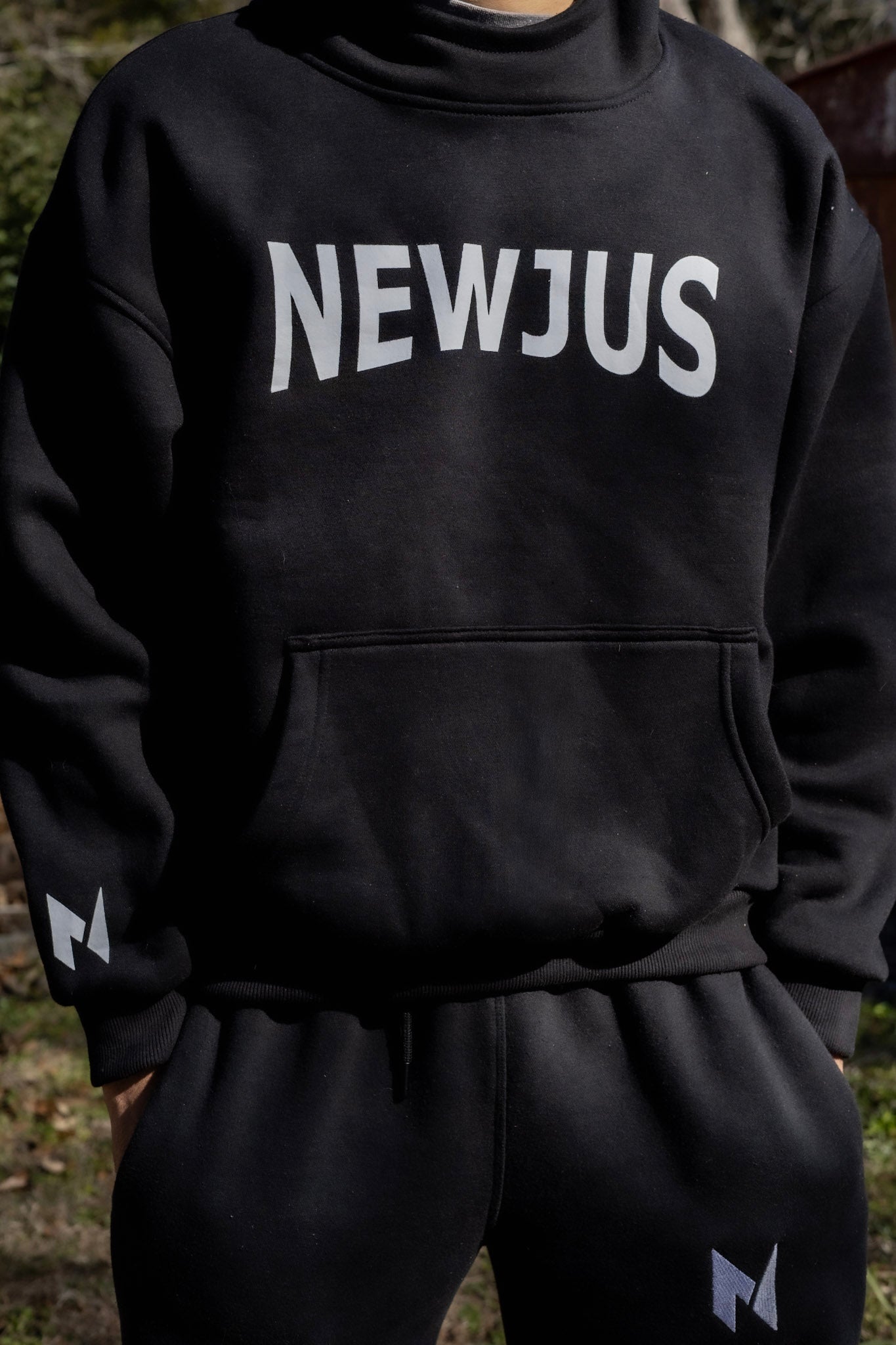 NEWJUS Extraban Hoodie